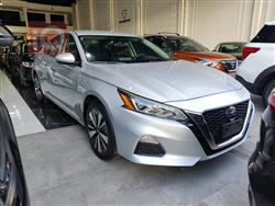 نيسان ألتيما